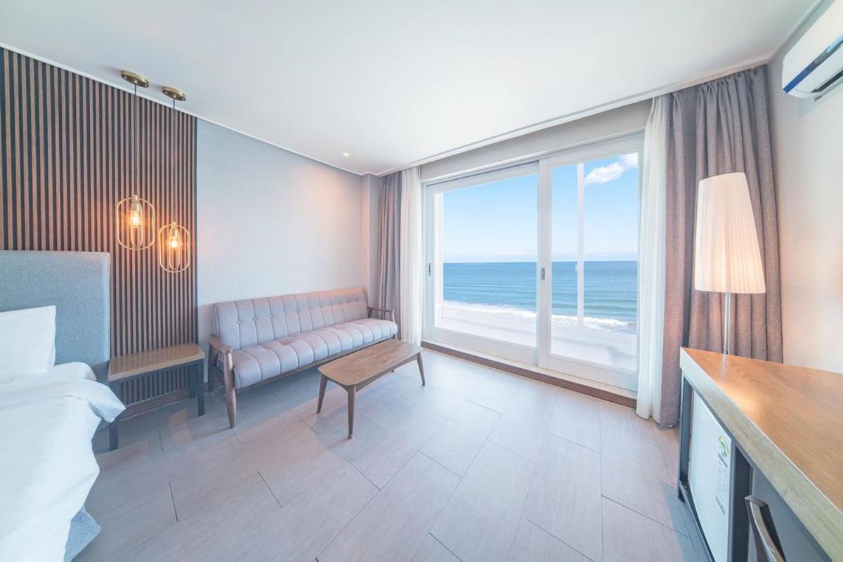 El Hotel Янгянг Екстериор снимка