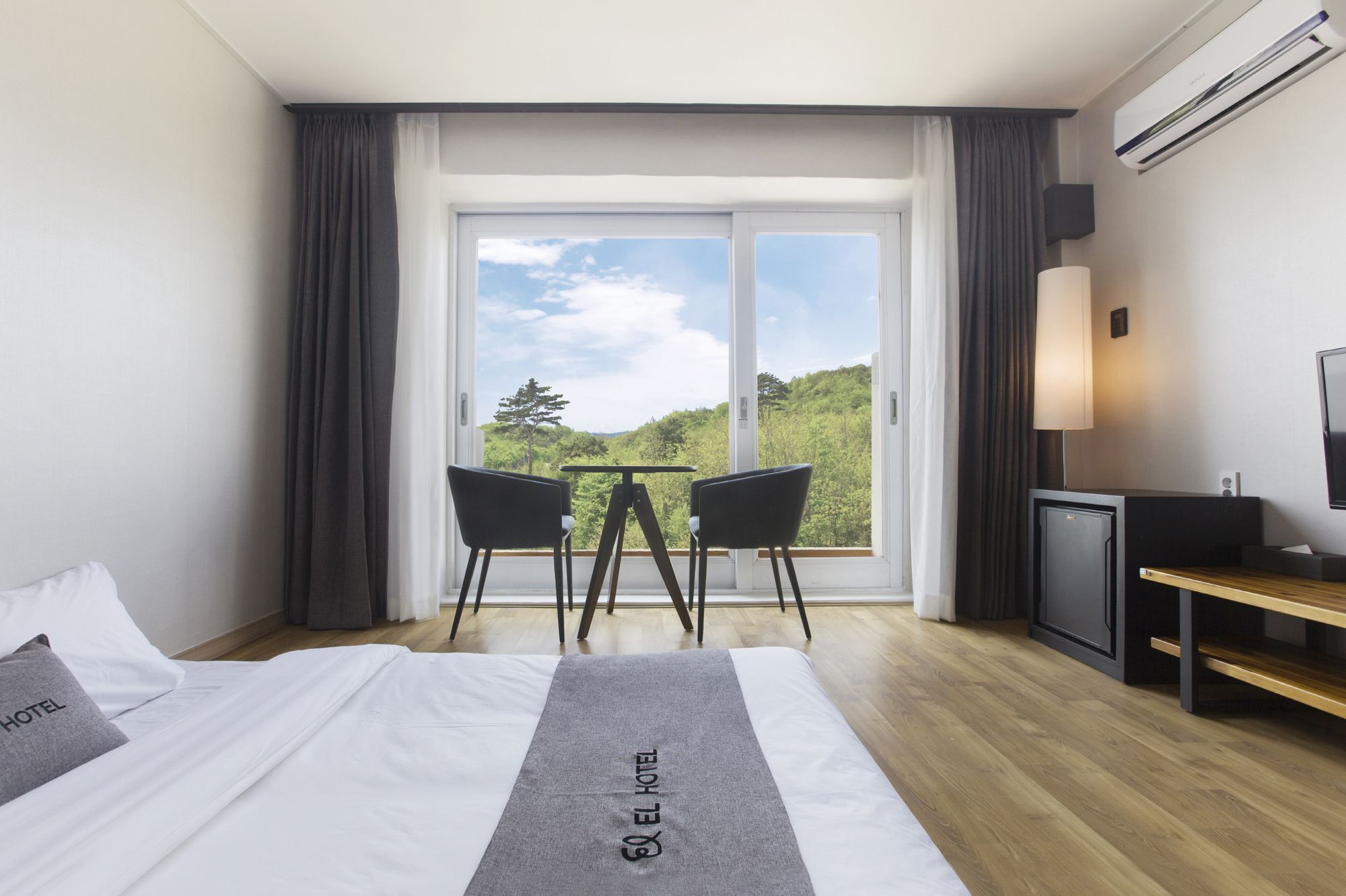 El Hotel Янгянг Екстериор снимка
